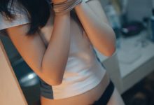 向大佬低头双马尾萌妹 深圳校服女仆装 香港之行[ 84P/264M]-套图岛