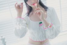 年年nnian - 爱吃棒棒糖的少女 [35P-123MB]-套图岛