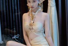 年年nnian –  海边维纳斯 [80P-1.07G]-套图岛